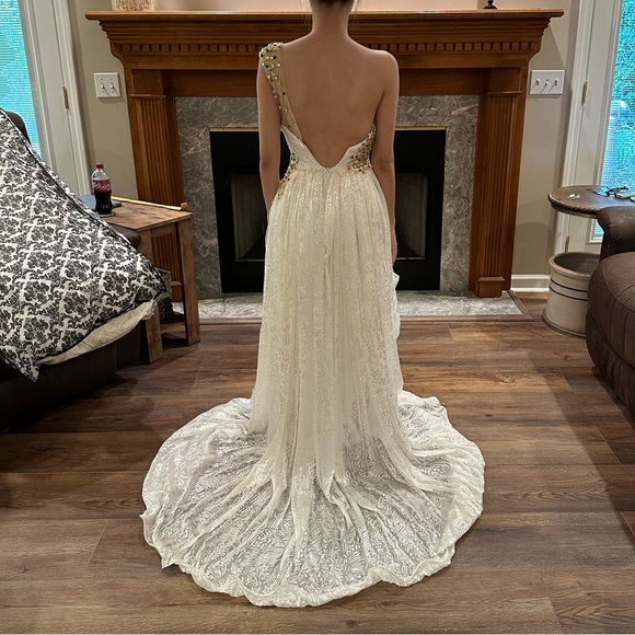 ‼️LAST DAY TO BUY: 1/31/2025‼️ 💛FUN FASHION💛 - Picture 6 of 15